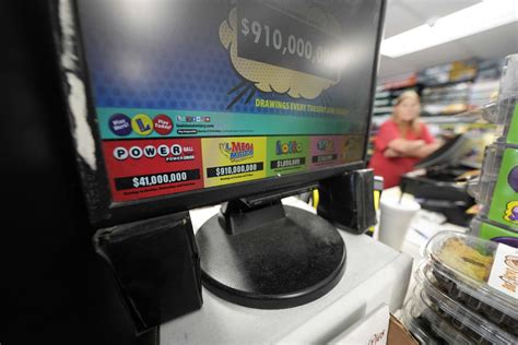 Mega Millions jackpot climbs to $1.05 billion after another drawing without a big winner