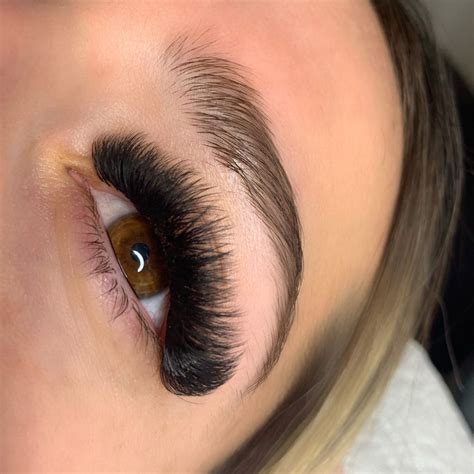 Mega volume lash extensions. The world of lash extensions can seem a little confusing at first. After all, there’s a brand-new set of terminology surrounding the tiny details involved in lashing. In this article we’ll share the difference between volume lashes and mega volume lash extensions. Before volume lashes, classic lashes were the original way to apply … 