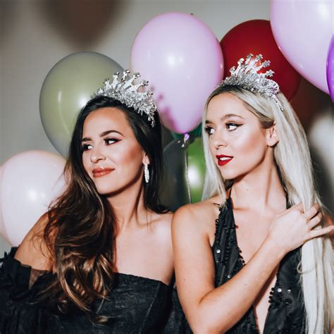 Megan and Liz - Wikipedia