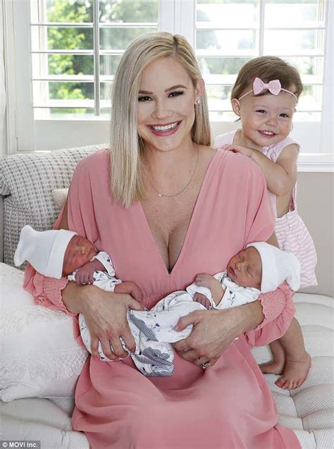 Meghan King Edmonds marks twins