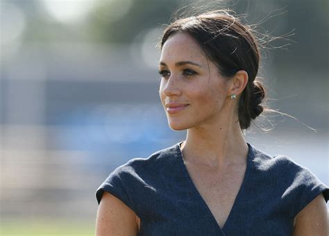 Meghan Markle enjoys ‘life in the present’ at Lakers game amid speculation about her letter to Charles