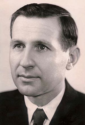 Mehmet Shehu - Wikipedia