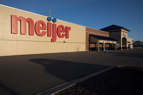 Meijers groceries. Make the most out of your shopping experience with Meijer's app using the following features: GROCERY DELIVERY and PICKUP – Shop online & place an order for pickup or home delivery to skip the trip inside the store! 