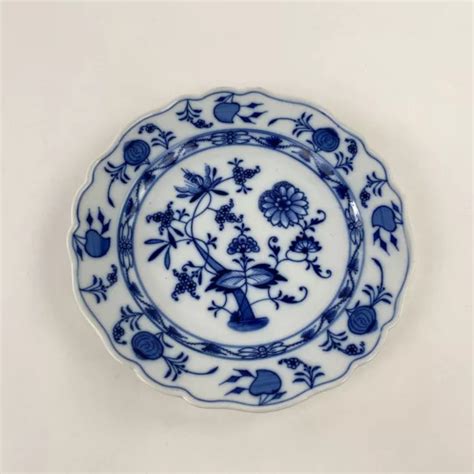 Meissen Blue Winter Scene Homestead Decorative Plate Crossed Swords Mark