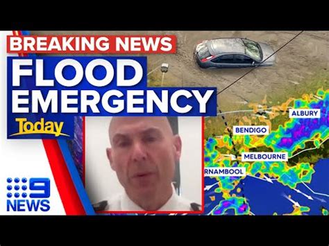 Melbourne streets underwater as Victoria faces flood ... - YouTube