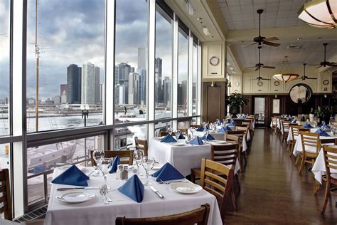 Melhores restaurantes próximos ao Navy Pier, Chicago, Illinois