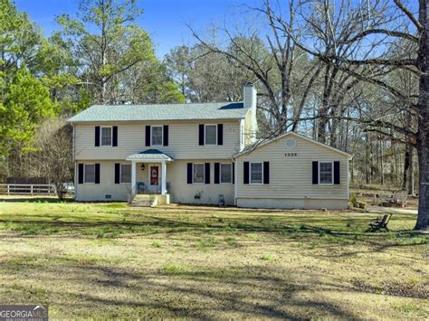 Melissa Lucas Living on Beaver Oaks Dr in Macon, GA