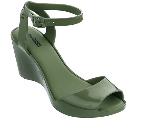 Melissa melissa shoes. Melissa + Lazy Oaf. Shape. $129.00 $51.60. Available in colors. Runs large - if you're in-between sizes, please size down. The Melissa x Telfar Jelly Slide — features a tubular design forming a logo strap before snaking around the foot and under the heel for a little lift. This slide is an instant icon molded using Melissa's exclusive Melflex ... 