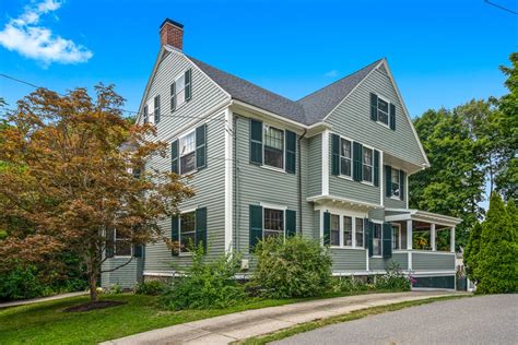 Melrose homes for sale. 35 Pine St, Melrose, MA 02176 is currently not for sale. The 1,838 Square Feet single family home is a 3 beds, 2 baths property. This home was built in 1928 and last sold on 2023-11-20 for $933,000. View more property … 