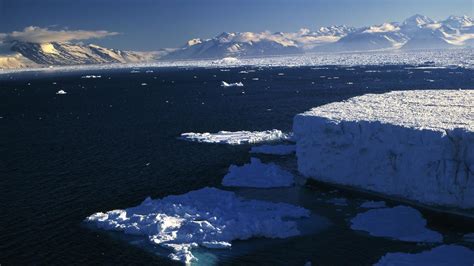 Melting Antarctic ice may strangle vital ocean currents