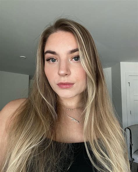 Melvniely Leaked +18 🔥