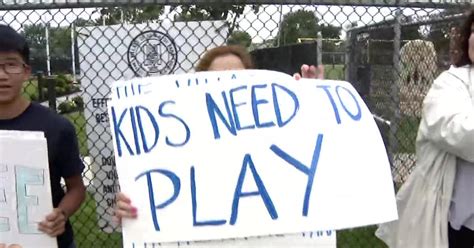 Members of New Hyde Park community upset over non-village ... - CBS News