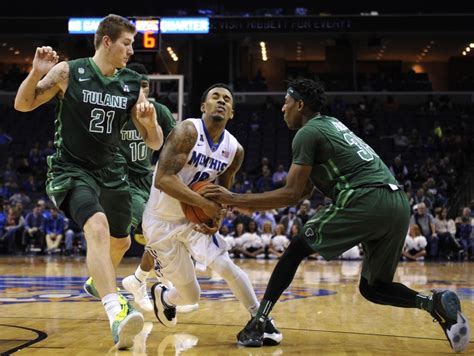 Memphis plays in AAC Tournament against the Tulane