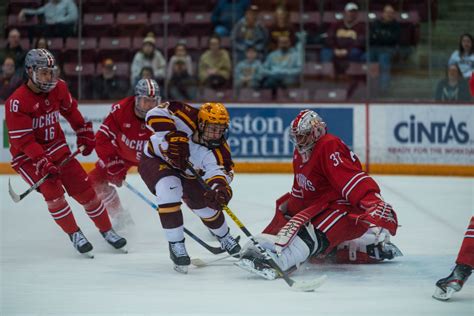 Men’s hockey: Gophers settle for tie with Ohio State