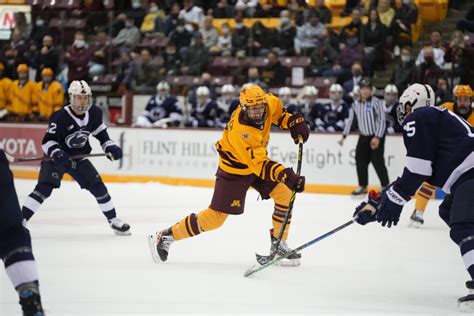 Men’s hockey: Penn State earns weekend split with Gophers