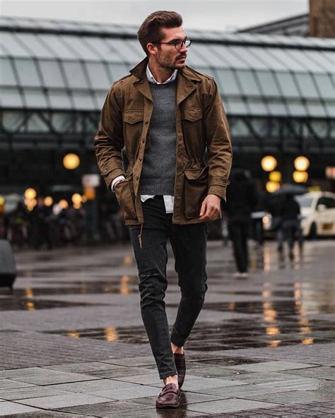 Men fall fashion. Men's Fall 2022 Trend: Jeans. February 1, 2022. Photo: Courtesy ... Sunny With a Chance of Snow—See How Street Stylers Are Dressing for the New York Fashion Week Fall 2024 Shows. The latest ... 