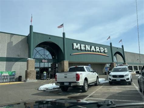 I have used Mennards off 394 in Golden Valley and on University Ave in Minneapolis for many years. It is hit or miss depending on the departments in both those locations leaving me Luke warm. Today's visit on Robert Street St Paul was SURPRISING, unexpected.