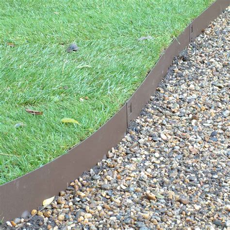 Menards metal edging. How to install EverEdge steel lawn and garden edging on lawns, flowerbeds, driveways & paths.https://www.everedge.co.uk/product/classic/ 