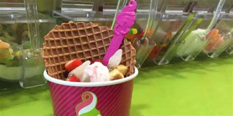 Menchies Frozen Yogurt, South Surrey, Surrey - Zomato