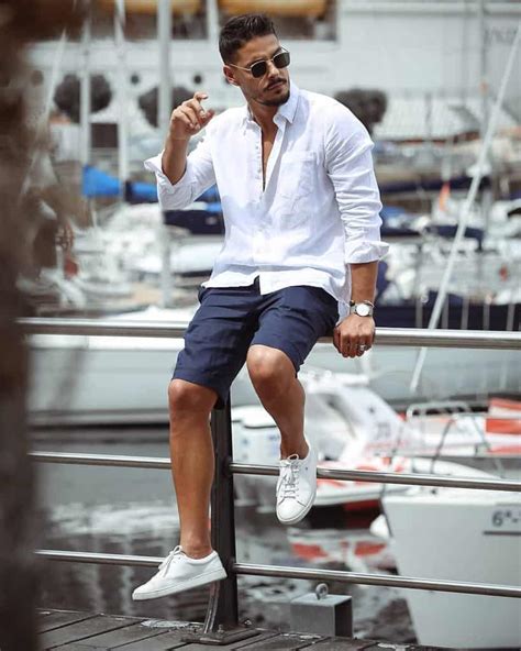 Mens cruise outfits. Packing list. • 3 shorts. • 3 tshirts. • 5 short sleeve collared shirts. • 2 long sleeve collared shirts. • 2 slacks. • 3 swimsuits. • Flip flops. • White sneakers. 