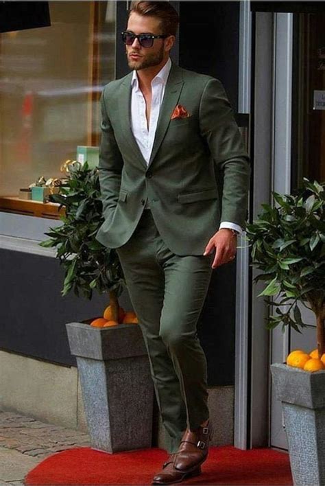 Mens green suit. The term corduroy itself translates as the 'cloth of King' (corde du roi). Simple yet modish in approach, a perfectly stitched corduroy suit looks effortlessly stylish. Its exudes elegance adding confidence and flamboyance to your personality. Though it sounds French but is made by contemporary Italians and is styled in Europe. 