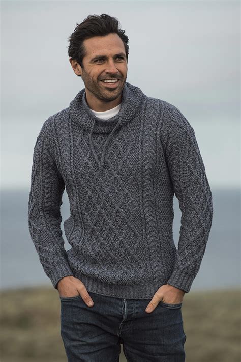 Mens merino wool sweater. Merino, Lambswool, Pure Wool, and More. Looking for a Pullover, Sweater, Jumper, Cardigan, Merino Wool, Lambswool, Pure Wool - Take a look at our selection of mens knitwear below, we offer Free Shipping Worldwide. We are manufacturers and distributors of high quality knitwear including merino, lambswool, pure wool plus more. 