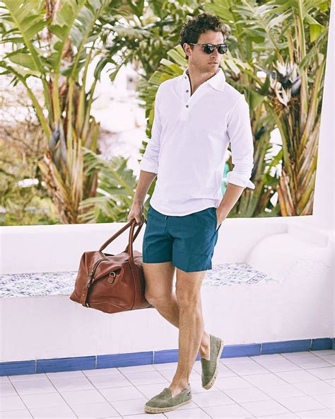 Mens shoes with shorts. Wearing Dr Martens Boots With Shorts. Shoes are generally easy to style with shorts, but Doc Marten boots can work if you opt for 1470 or 101 styles over the taller 1490 boots. The outfit above works street style trends to the max, but can be pulled back by switching the cropped sweater for a regular fit. Wearing Dr Martens Shoes With Shorts 