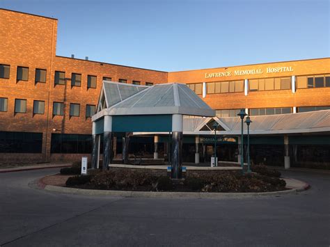 Mental health services lawrence ks. The Bert Nash Center provides a comprehensive range of behavioral health and substance use disorders services that address the diverse needs of children, families, and adults. top of page (785) 843-9192 
