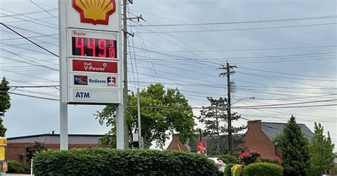 BP in Mentor, OH. Carries Regular, Midgrade, Premium, Diesel. Has Propane, C-Store, Pay At Pump, Restrooms, Air Pump, Payphone, ATM. Check current gas prices and read ... . 