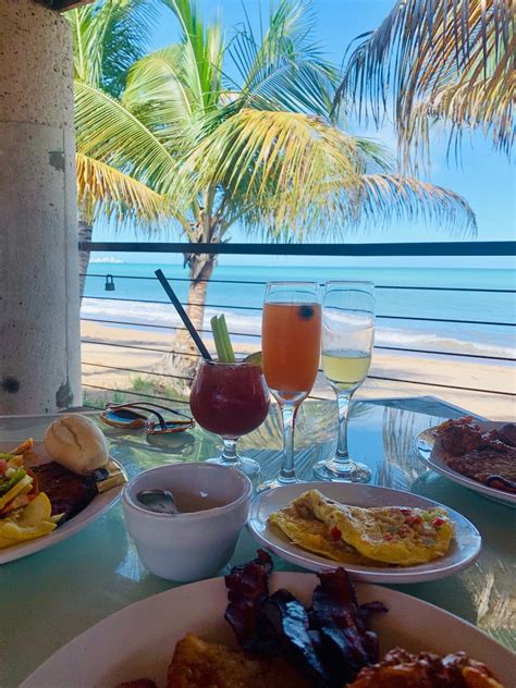 Menu - Isla Verde Beach