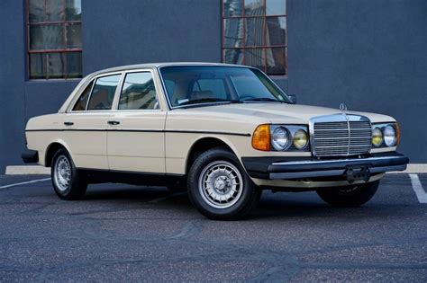 Mercedes-Benz model 200-300 123 series, offered with 4-door sedan, limousine, hardtop coupe, station wagon body shapes between the years 1976 and 1986. Cars were equipped with range of engines of 1988 - 3005 cc (121.6 - 183.2 cui) displacement, delivering 40.5 - 136 kW (55 - 185 PS, 54 - 182 hp) of power.. 