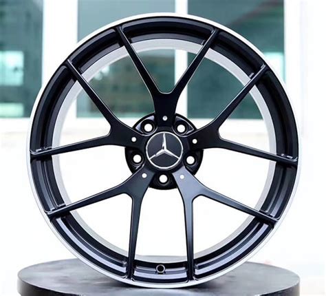 Mercedes Benz Custom Wheels