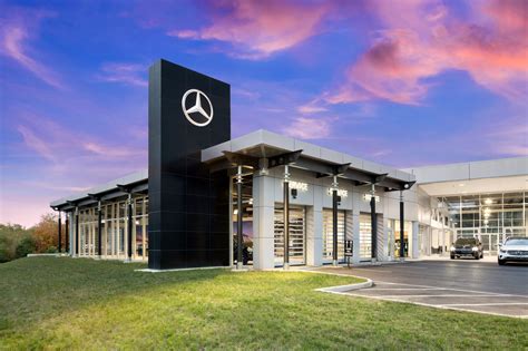 Mercedes cincinnati. Full job description. After reading the below description, please apply in person at Mercedes Benz of Dothan, 2309 Ross Clark Circle, Dothan, AL 36301. Emailed resumes will not be monitored. To schedule an interview, please call 334-794-6716 and ask to speak with Shawn Mitchell, our service manager, or simply stop by and speak with him. 