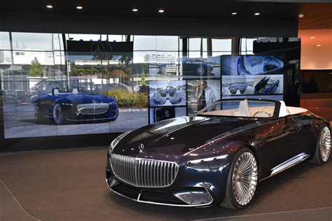 Mercedes flagship. Jan 21, 2013 ... Mercedes-Benz India has opened their new flagship showroom in South Delhi, spread over 60000 sq.ft. Mercedes claims that this is the largest ... 