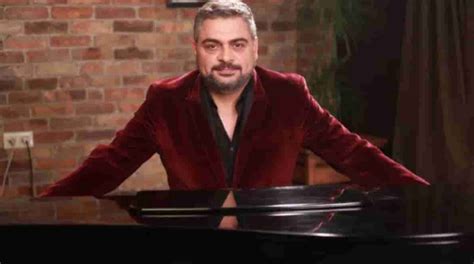 Dec 17, 2023 · Armenia singer Ara Martirosyan cause of death reason, biography, age, - posted in Music: Dec 16 2023 Armenia singer Ara Martirosyan cause of death reason, biography, age, wife, songs, net worth Vanshika Sharma On December 14, 2023, the world bid farewell to a musical legend as Armenian singer Ara Martirosyan passed away at the age of 46. Armenia singer Ara Martirosyan cause of death reason ...