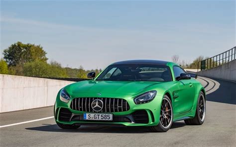 Mercedes yeşil