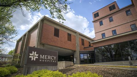 Mercy iowa city. Mercy Hospital is seen in Iowa City on Wednesday, March 12, 2023. The University of Iowa Hospitals and Clinics’ acquisition of Mercy Iowa City remains uncertain after a competing bid was made on Monday. The UI made the initial bid of $20 million to acquire the hospital’s assets, known as a “stalking horse bid.”. 