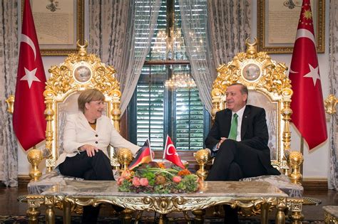 Merkel türkiye açıklaması
