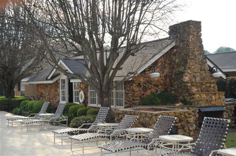 Merry acres inn. 1500 Dawson Road Albany, GA 31707 (229) 435-7721 email: reservations@merryacres.com 