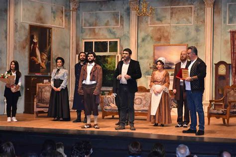 Mersin Şehir Tiyatrosu, 2 tiyatro oyunuyla Seyhan’da sahne aldı