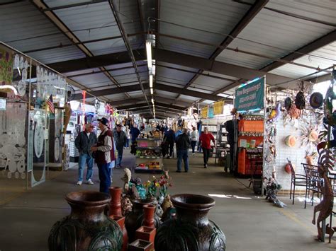 Mesa market. With more than 1,600 vendors at any given time, it is definitely the biggest flea market in Mesa, and one of the most popular swap meets in the entire state of … 