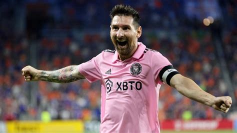 Messi converts PK, assists on 2 goals, leading Miami past MLS-best Cincinnati in US Open Cup semi