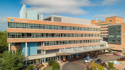 Methodist hospital st louis park. Dr. Mark A. Wilkowske is an oncologist in Saint Louis Park, Minnesota and is affiliated with multiple hospitals in the area, including Park Nicollet Methodist Hospital and St. Francis Regional ... 