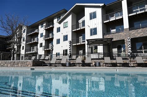 Metro Denver apartment rents bounce back a little after a big drop at the end of 2022