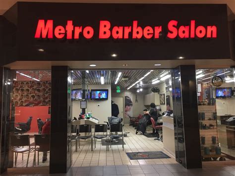Metro barbers. Friendly, efficient service and a great haircut. One of the best fades I've had in a while. A little hard to find, so here are directions from the Rosslyn Metro Station: hang a right as you exit the station onto Moore Street. You'll see a bus stop with a sign for the barber shop. The entrance is through a building lobby, adjacent to a Chase Bank. 