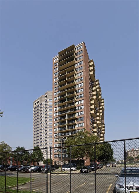 Metropolis towers apartments. Ratings & reviews of Metropolis Towers in Jersey City, NJ. Find the best-rated Jersey City apartments for rent near Metropolis Towers at ApartmentRatings.com. 2020 Top Rated Awards 