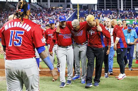 Mets’ Díaz hurts knee as Puerto Rico tops Dominicans in WBC