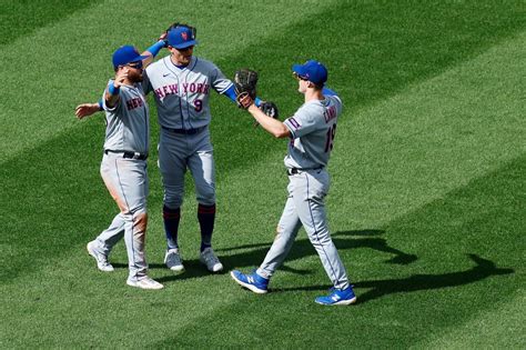 Mets’ banged-up outfield stretched thin at Fenway