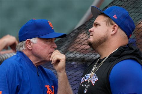 Mets Notebook: Buck Showalter sticking with struggling hitters in lineup vs. Braves