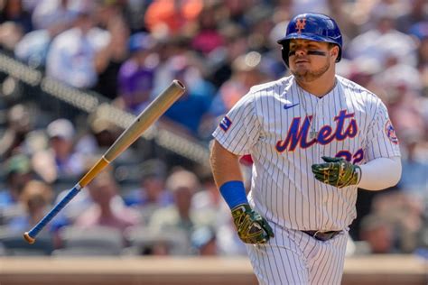 Mets Notebook: Daniel Vogelbach remains out of lineup